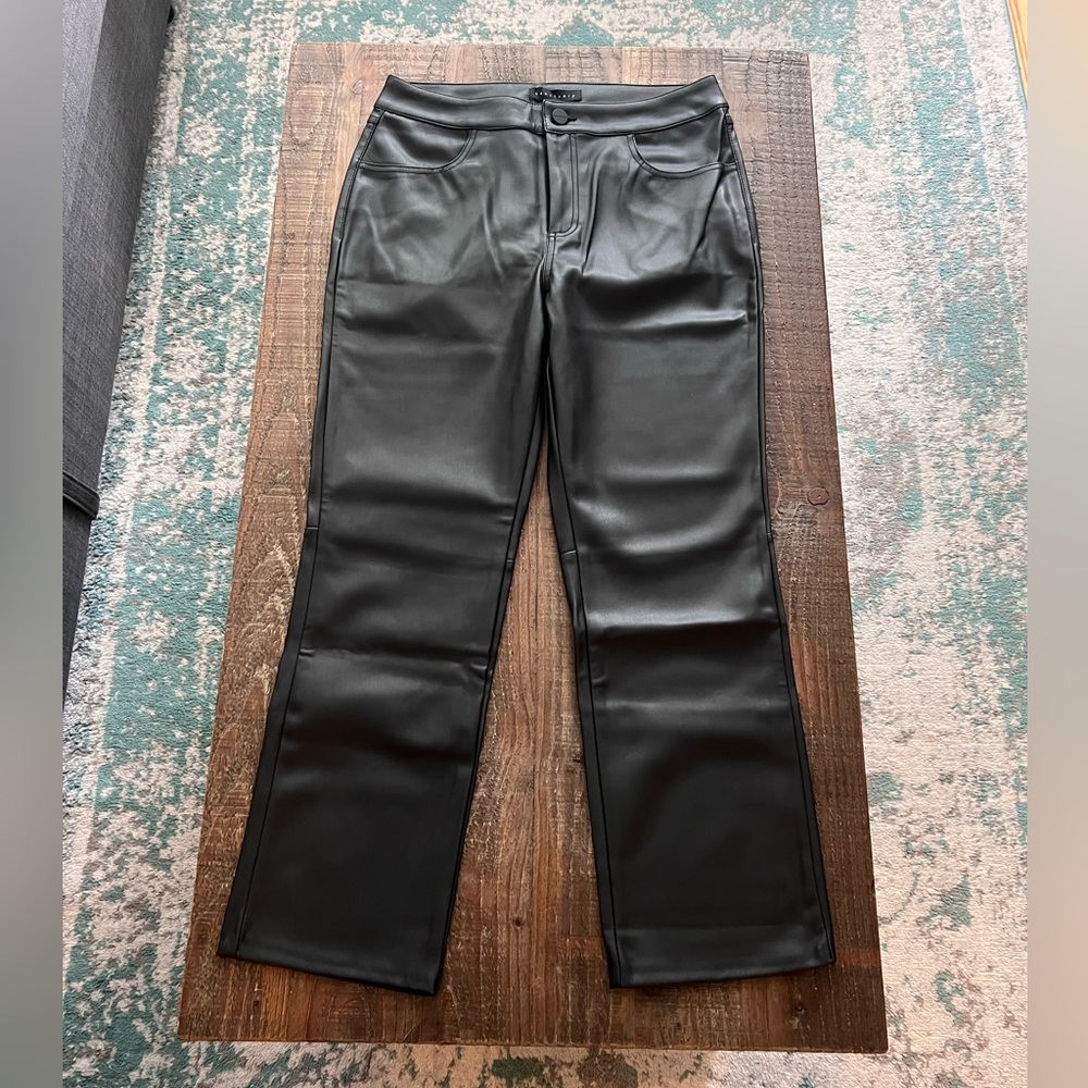 Sanctuary Black Faux Leather Pants w/ Knee Seam Detail BRAND NEW size 29